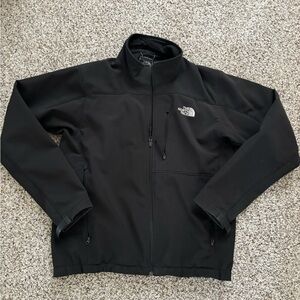 The north face men’s medium soft shell jacket black